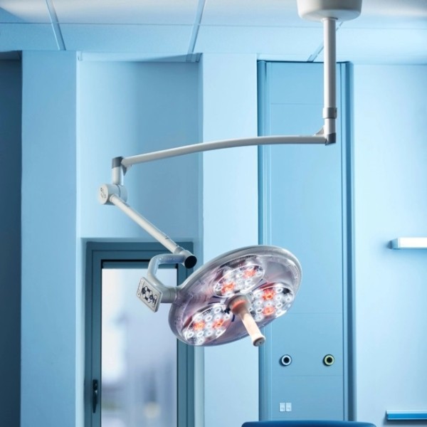 Brandon Astramax HD-LED Minor Surgical Light - AM30 Ceiling Mounted (AM30CJ)